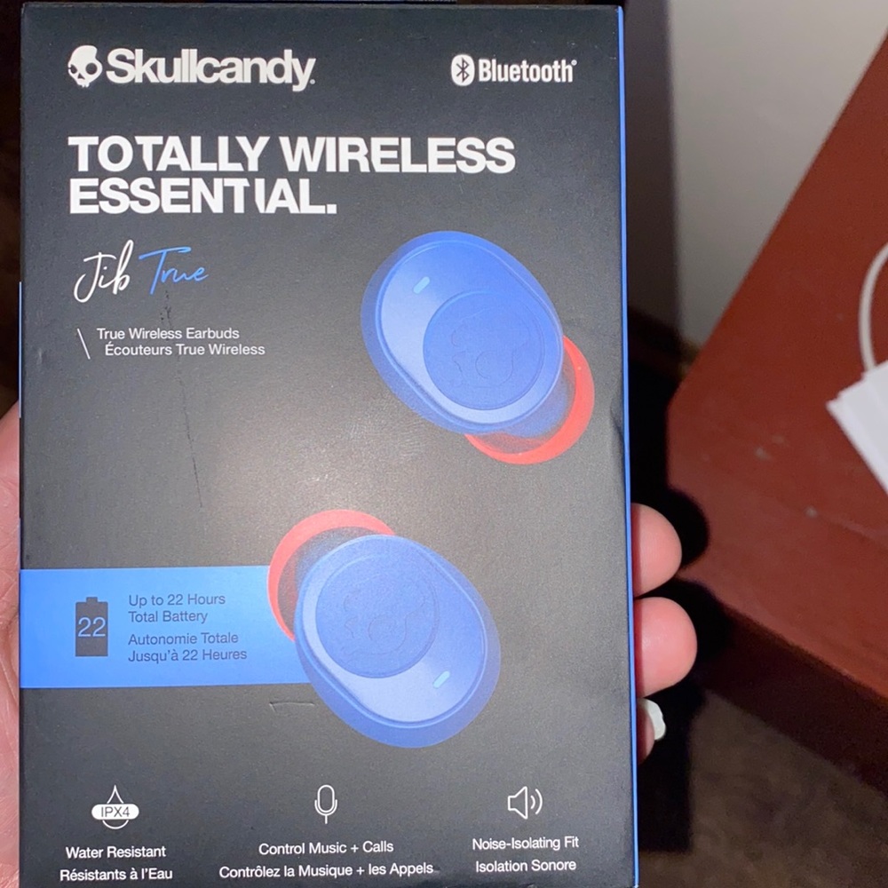 Totally wireless essential scullcandy